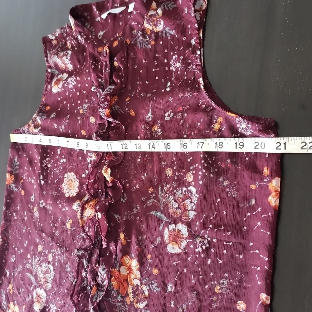 ⭐3/$25⭐ Reitmans Women's Sheer Ruffled Floral Top Size L - Picture 8 of 12